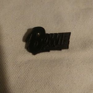 David Bowie "Bowie" Pin